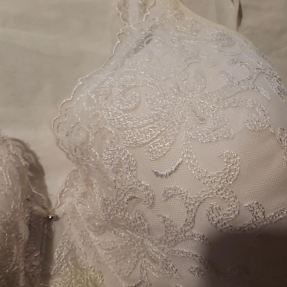 Bra - Picture 6 of 8